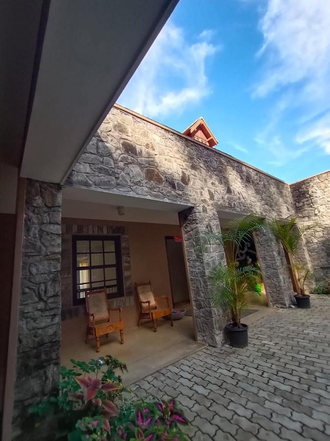 Lilara Hills - Diyatalawa Hotel Bagian luar foto